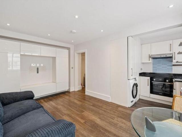 Flat for rent in Cat Hill