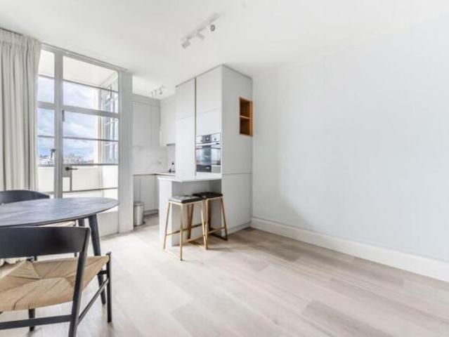 Flat for rent in Cat Hill