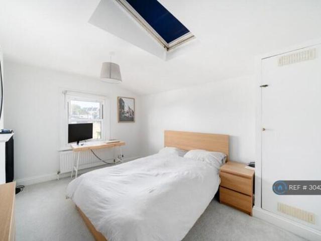 Flat for rent in Cat Hill