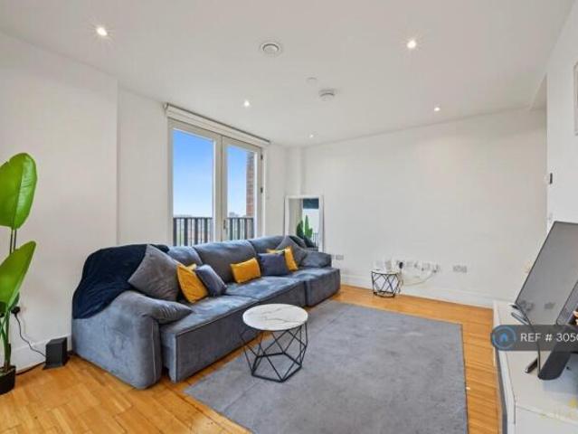 Flat for rent in Cat Hill, England