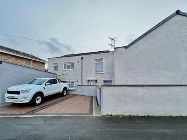 House for rent in Lyons, Greater London
