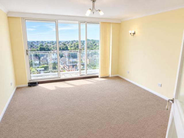 Flat for rent in South View, Basingstoke and Deane