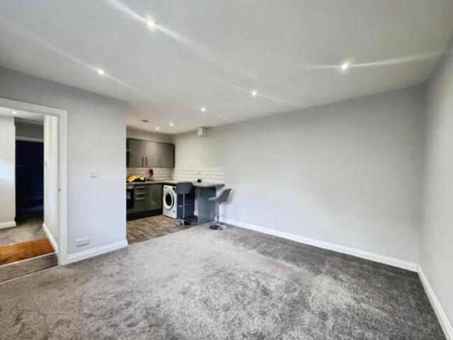 Flat for rent in Southend City Centre Neighbourhood, Alton Barnes