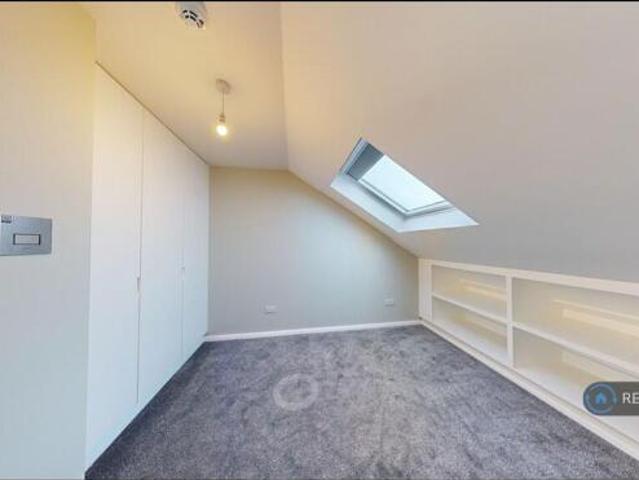 Flat for rent in Cat Hill
