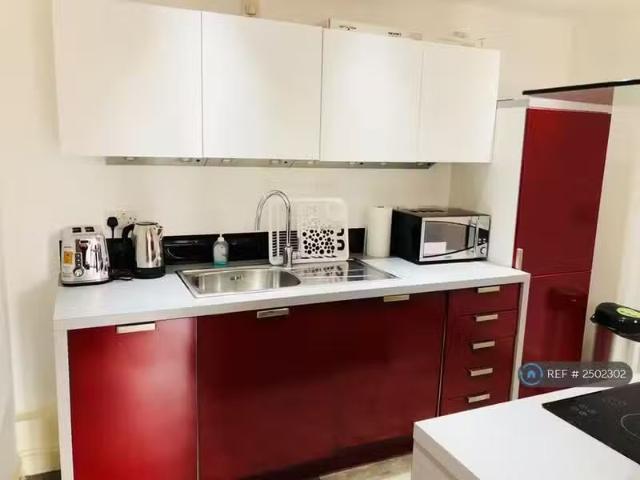House for rent in Southside, Scotland