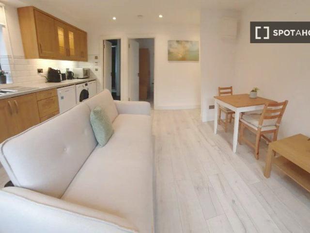 Apartment to rent in Bluebell, North Tipperary