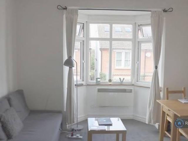 House for rent in Surrey, England