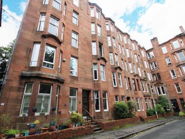 Flat for rent in Shawlands, Scotland