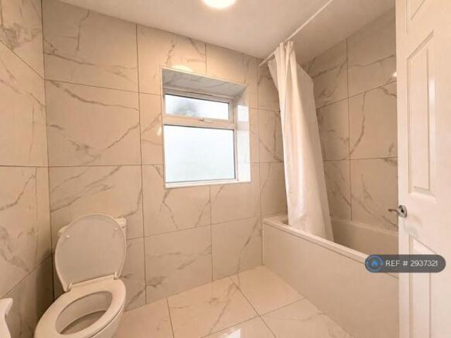Flat for rent in Cat Hill