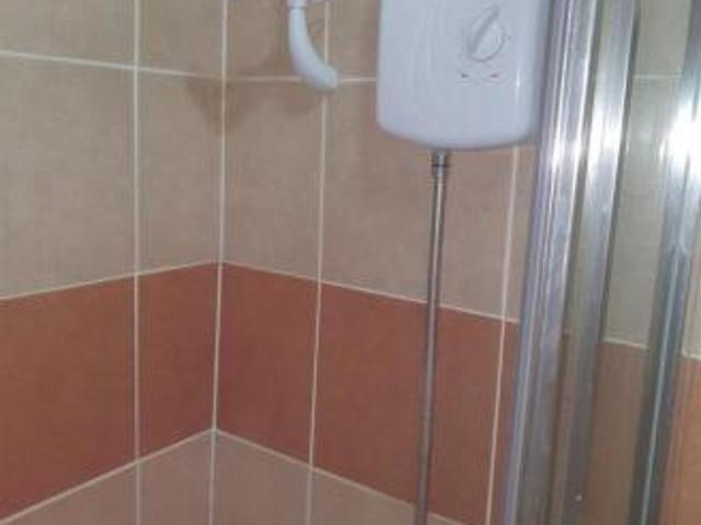 Flat for rent in South Lane, West Yorkshire