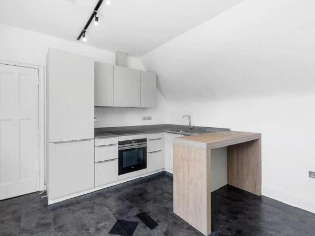 Flat for rent in Cat Hill