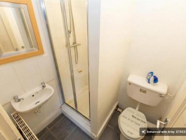 Flat for rent in St James, Sandown Park