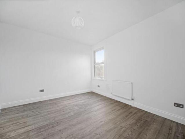 Flat for rent in Cat Hill