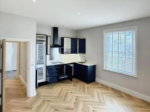 Flat for rent in Sandown Park, Kent