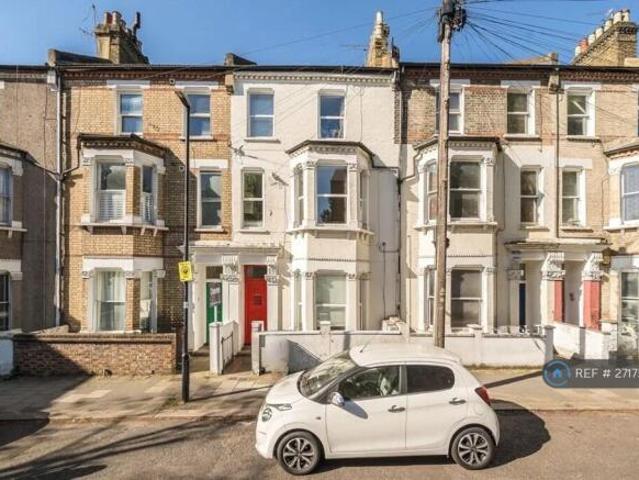 Flat for rent in Cat Hill
