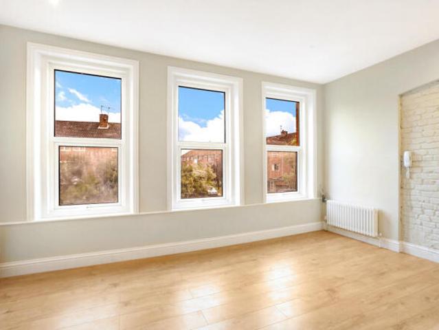 Flat for rent in Twickenham, Greater London
