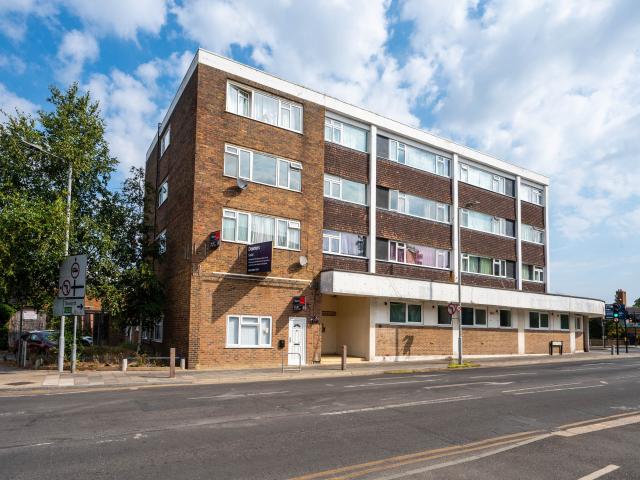 Apartment for rent in Surbiton, Greater London