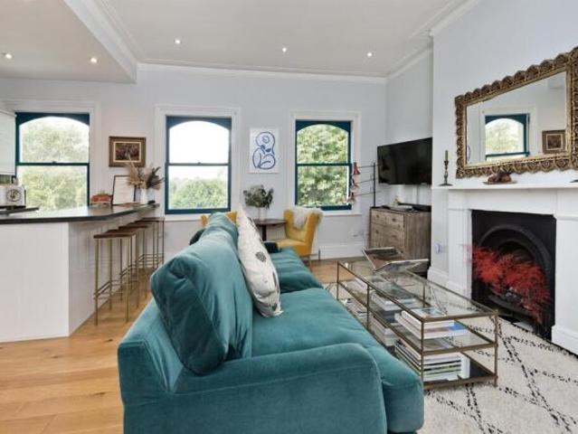 Flat for rent in Cat Hill