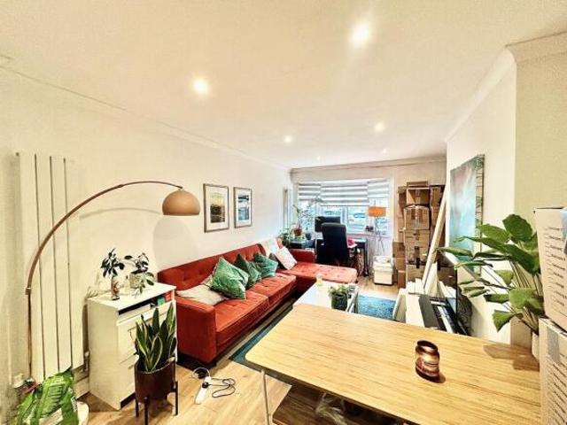 Flat for rent in Walthamstow Village, Greater London