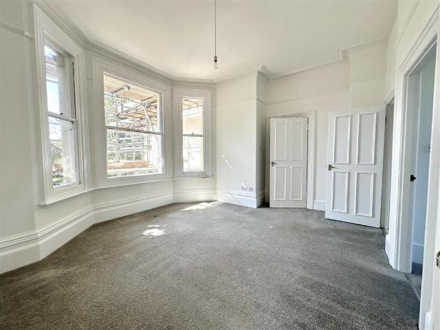Flat for rent in Brighton