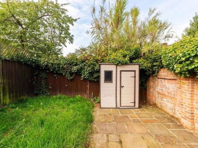 Flat for rent in Cat Hill