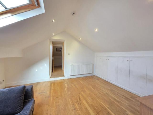Flat for rent in Rise, Isle Of Man