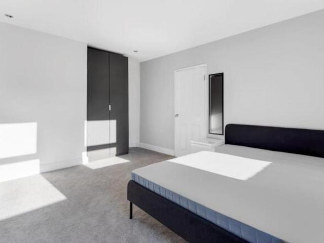 Flat for rent in Cat Hill
