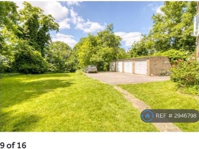 Flat for rent in Cat Hill