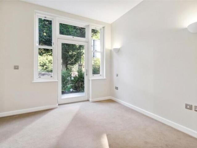 Flat for rent in Chiswick, Greater London