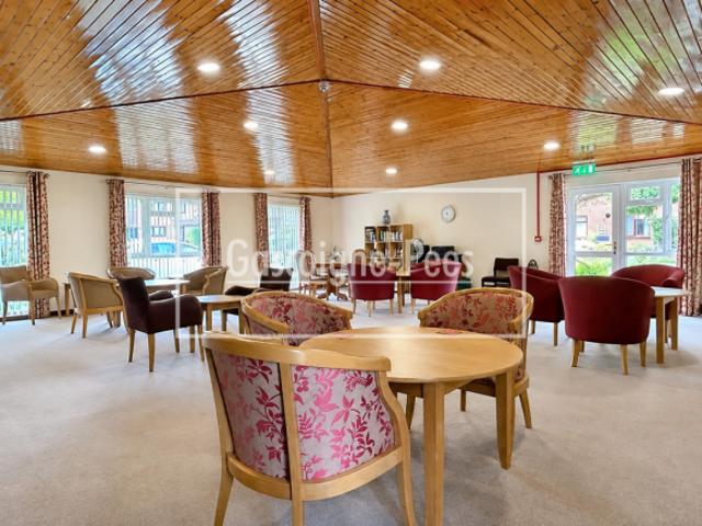 Flat for rent in Worplesdon, Westborough