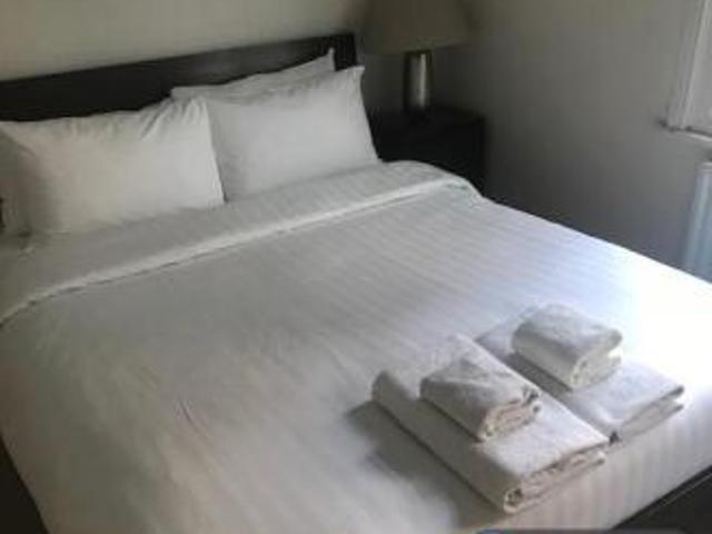 Flat for rent in Cat Hill