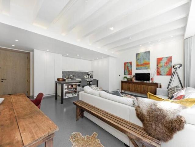 Flat for rent in White City, Gloucester