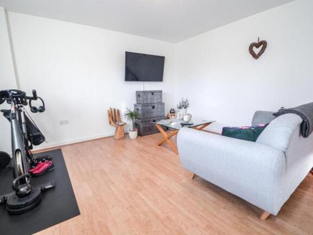 Flat for rent in Cat Hill