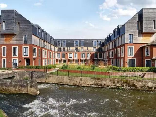 House for rent in Fole, Surrey