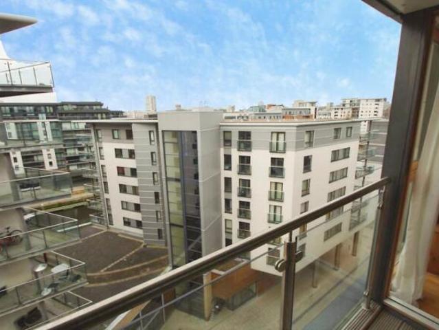 Flat for rent in Wortley, West Yorkshire