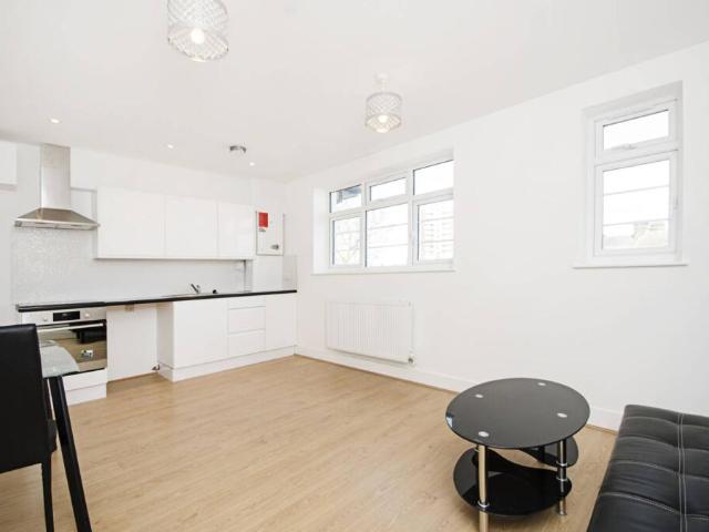 Flat for rent in Hendon