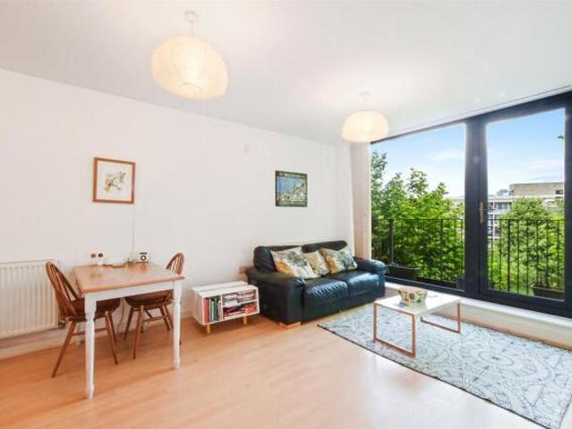 Flat for rent in London Borough of Lewisham, Deptford
