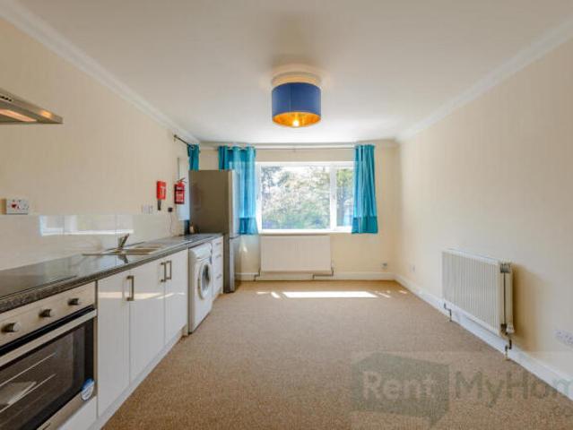Flat for rent in Bassett, City Of Southampton