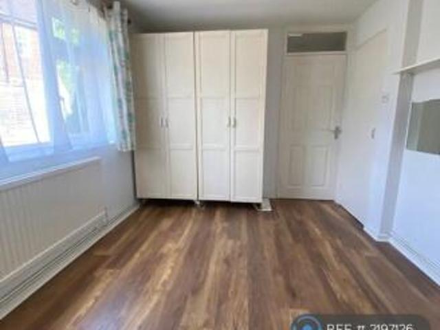 Flat for rent in Cat Hill