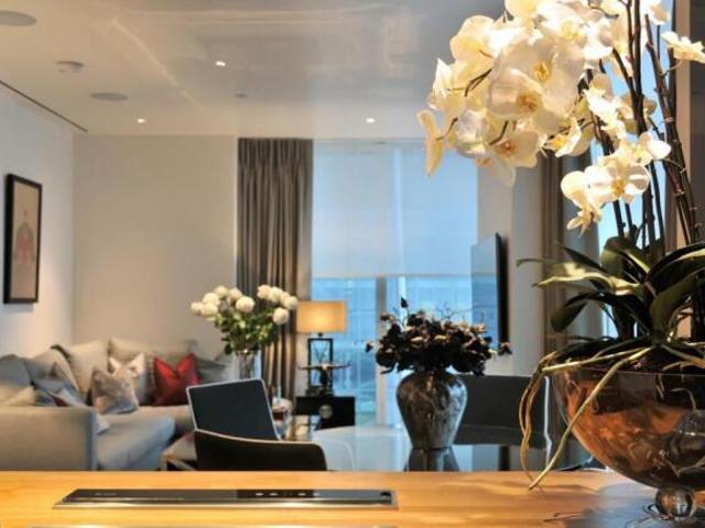 Flat for rent in Chessington, Greater London