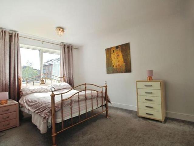 Flat for rent in Cat Hill