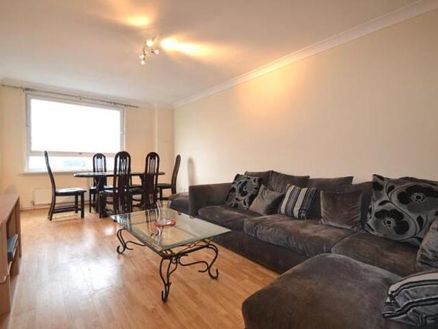 Flat for rent in Cat Hill
