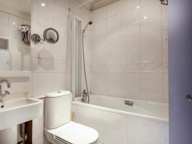 Flat for rent in Cat Hill