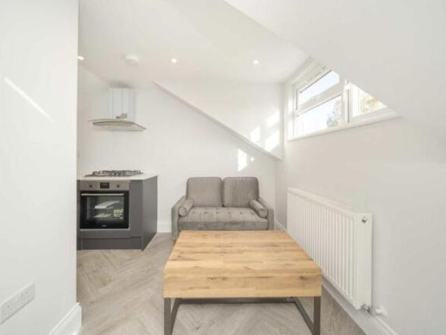 Flat for rent in Chiswick, Greater London