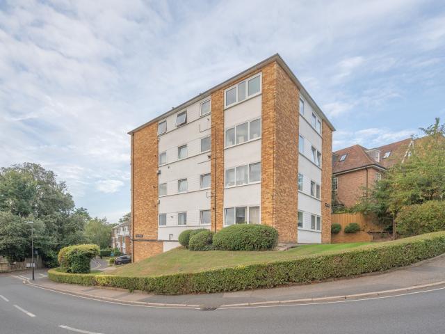 Apartment for rent in London Borough of Merton, Greater London