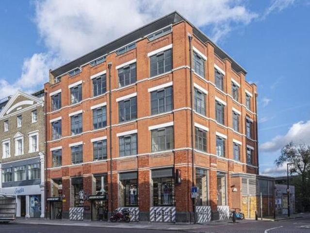 Flat for rent in Aldgate, Lyons