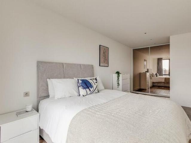 Flat for rent in Cat Hill