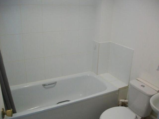Flat for rent in Cat Hill