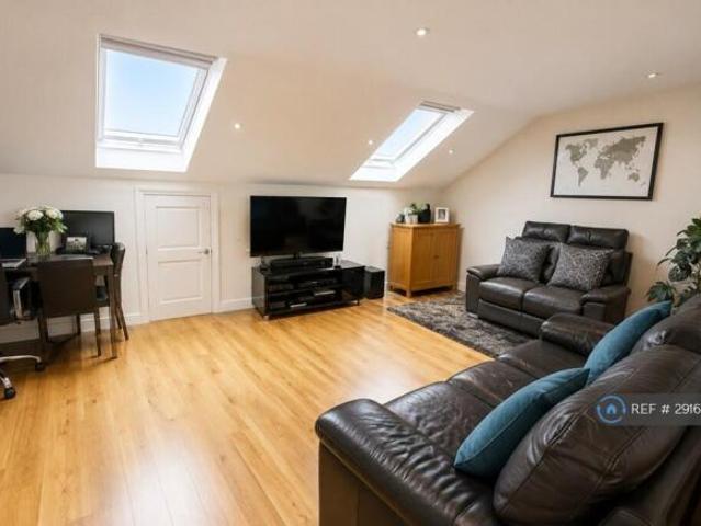 Flat for rent in Tooting Graveney, Isle Of Man