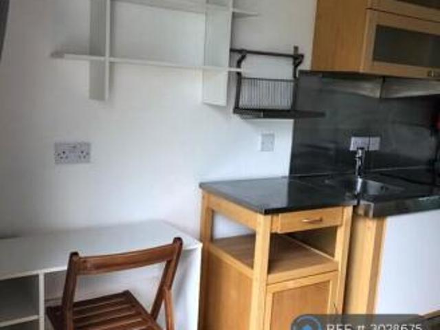 Flat for rent in Cat Hill